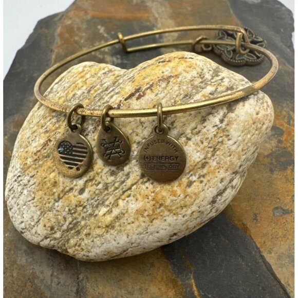 Jewelry Lot of 4 bracelets Alex and Ani Gold Tone USA Flag Charm Costume - Picture 6 of 16